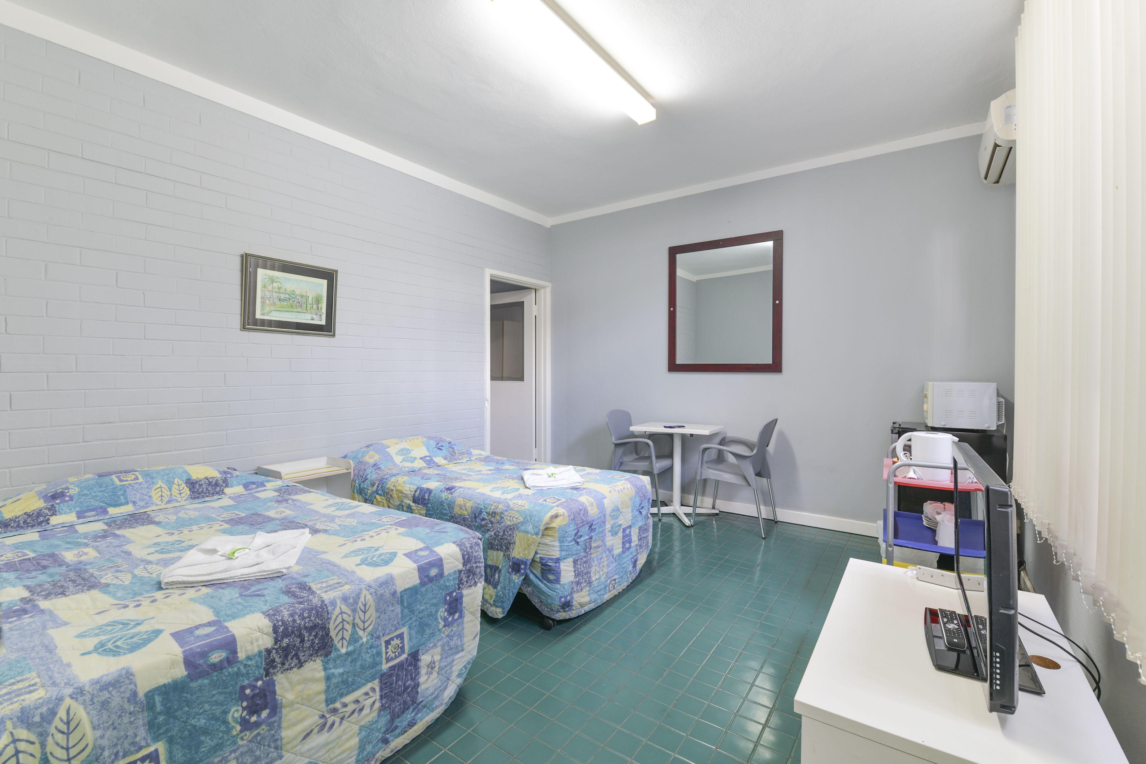Platinum Motel — Photos 1